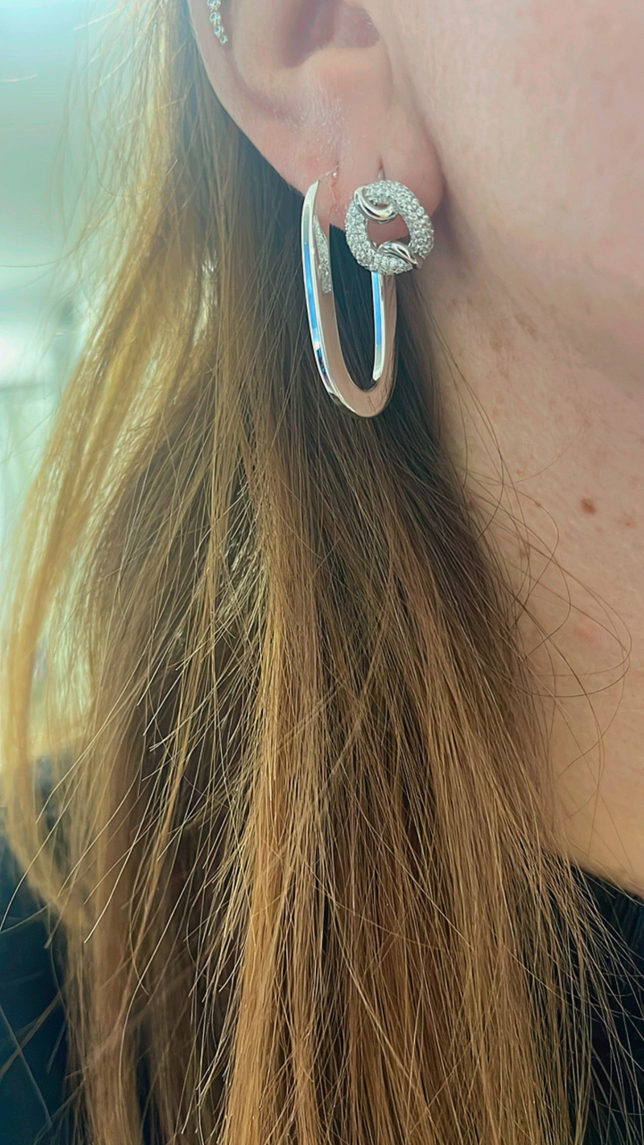 Zircon circle hoops