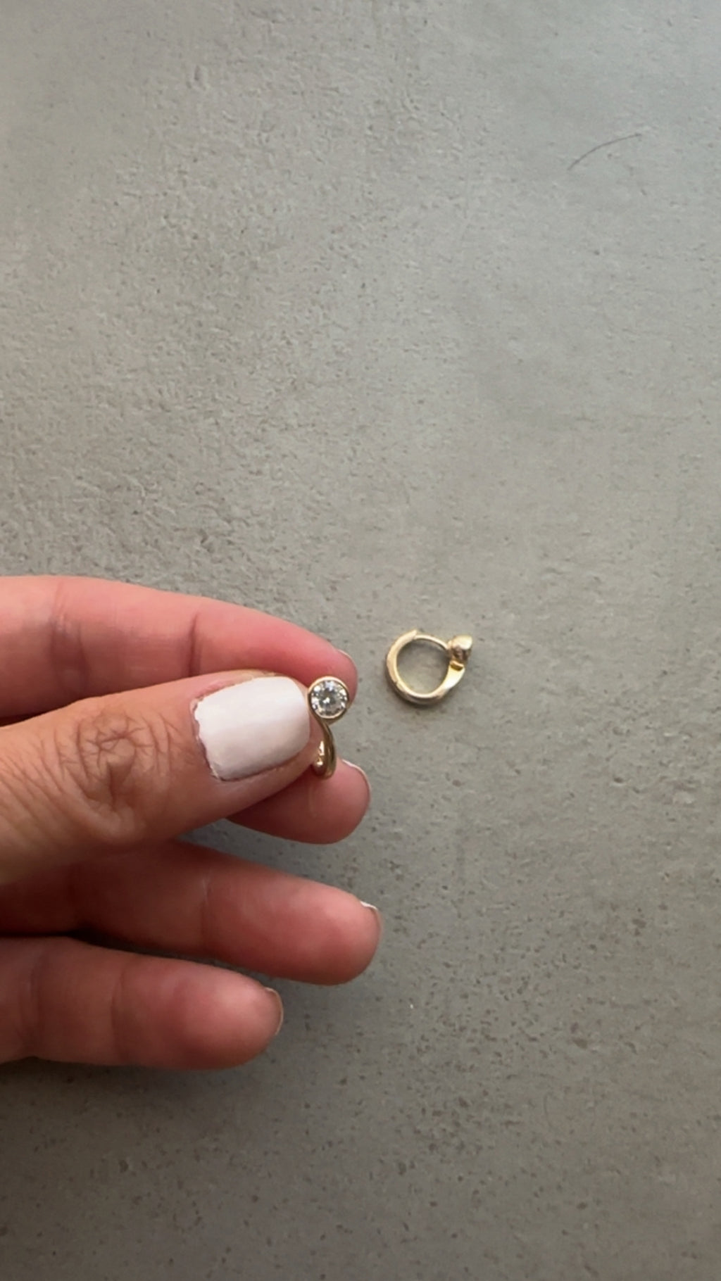 Zircon hoop