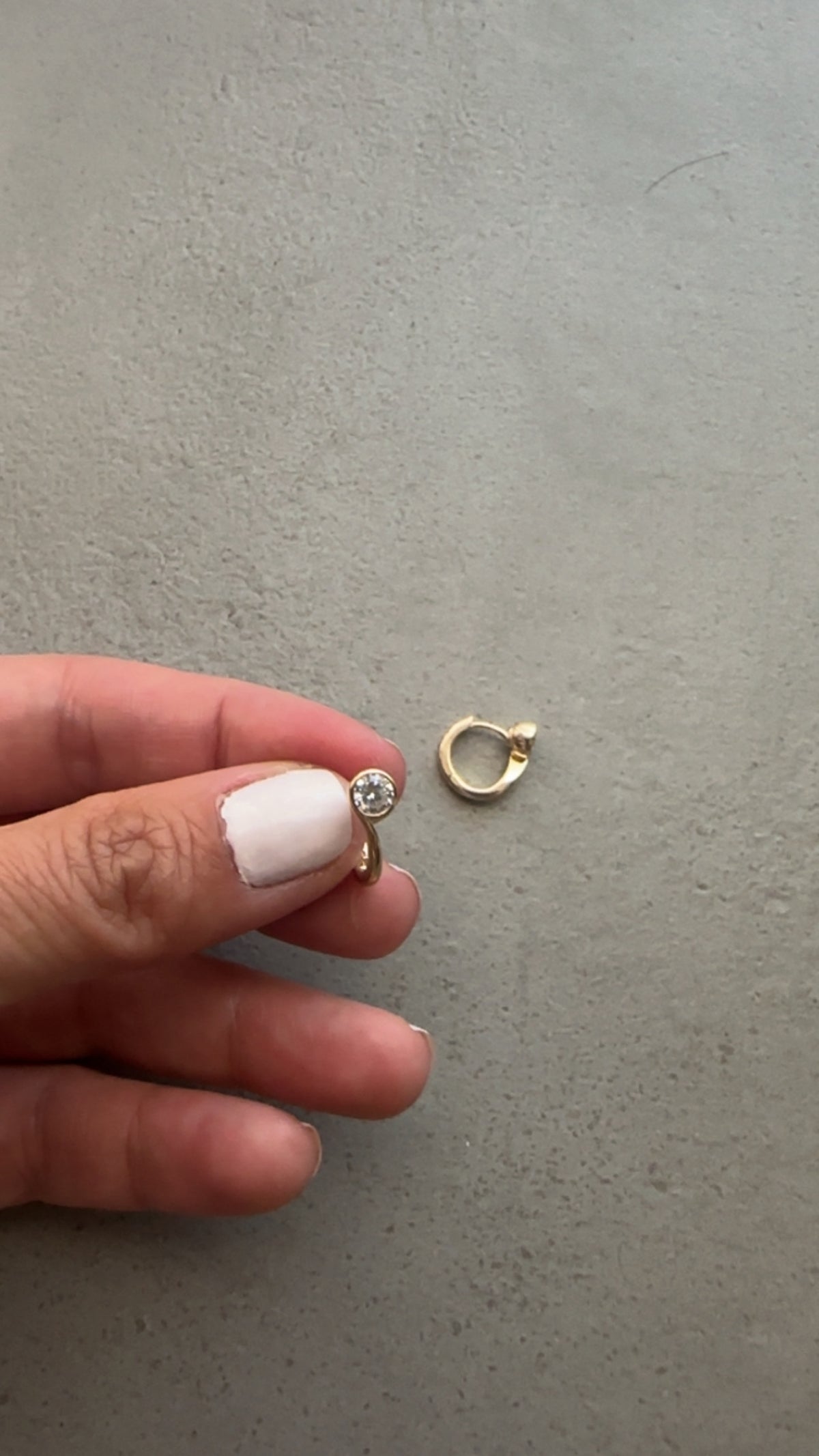 Zircon hoop