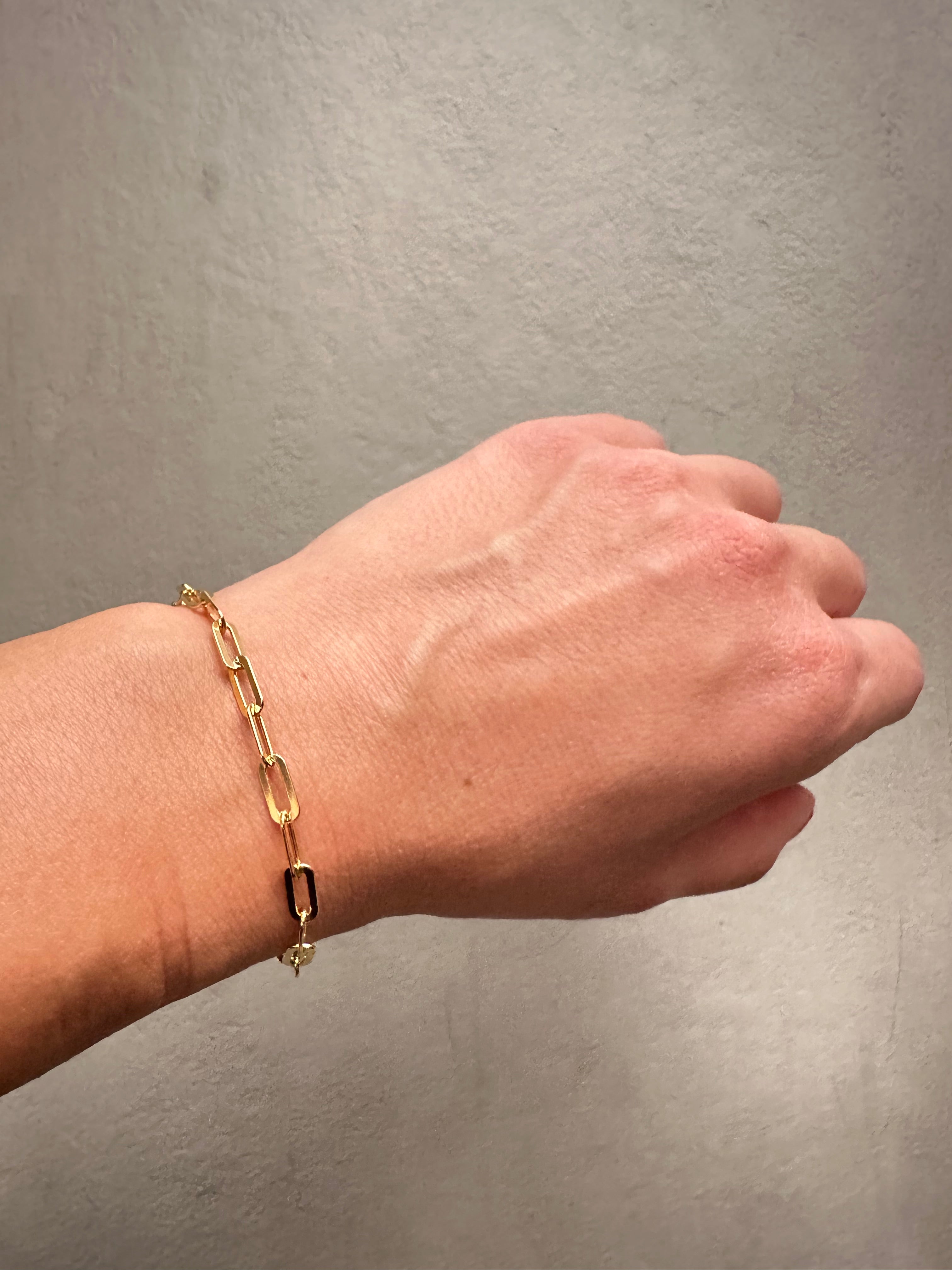 Elegant Gold Paperclip Chain Bracelet
