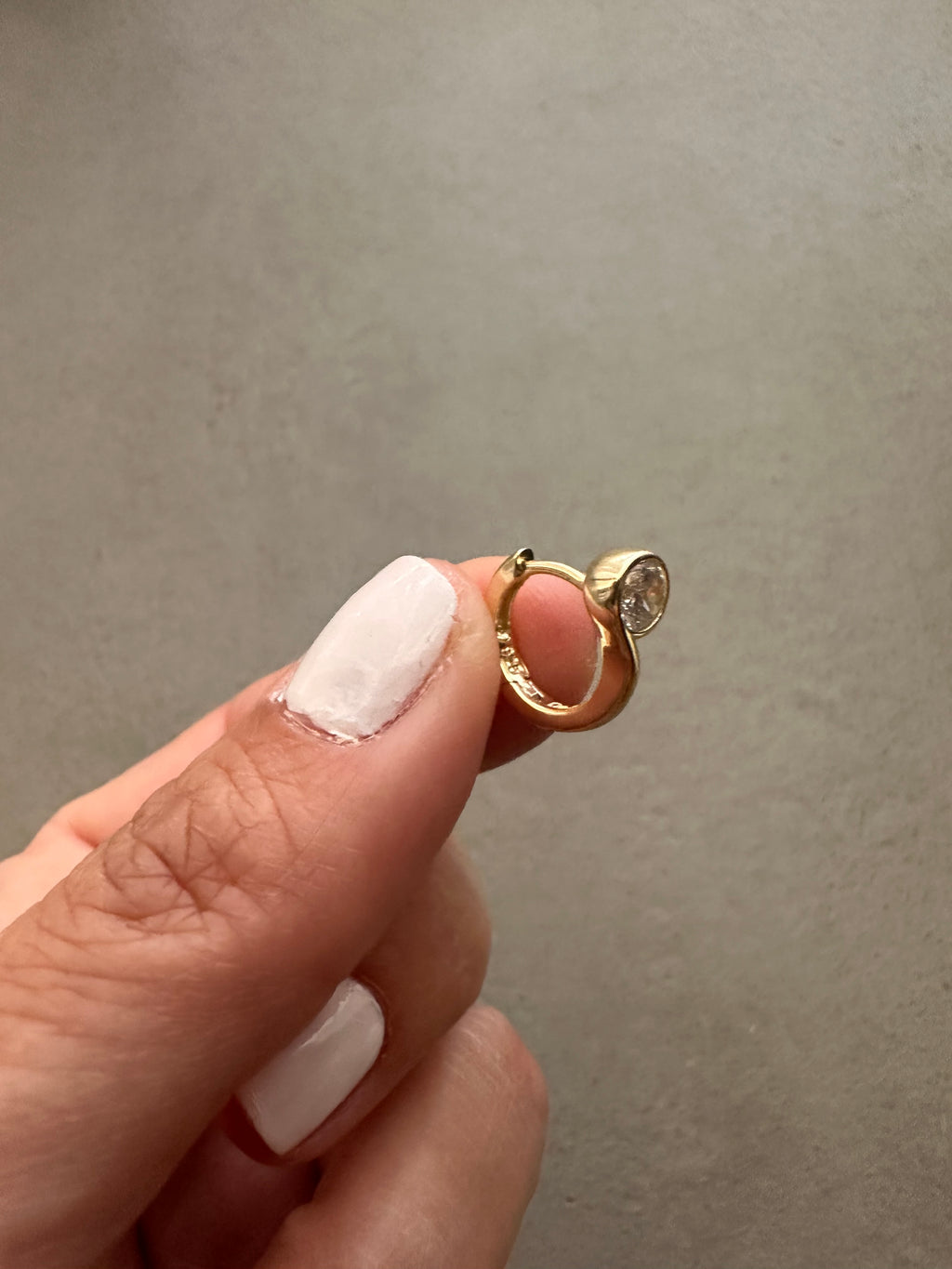 Zircon hoop