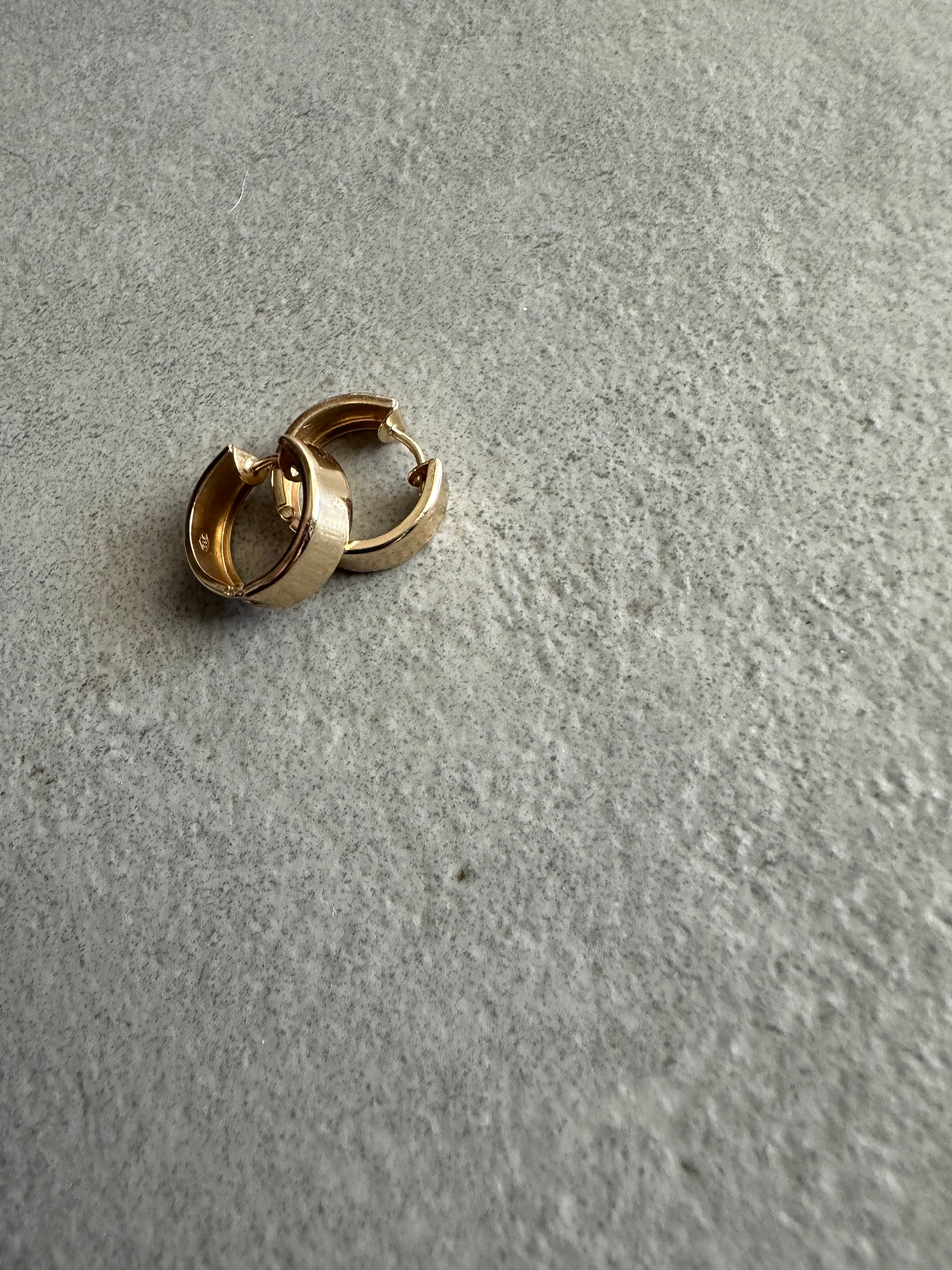 14carat gold hoops