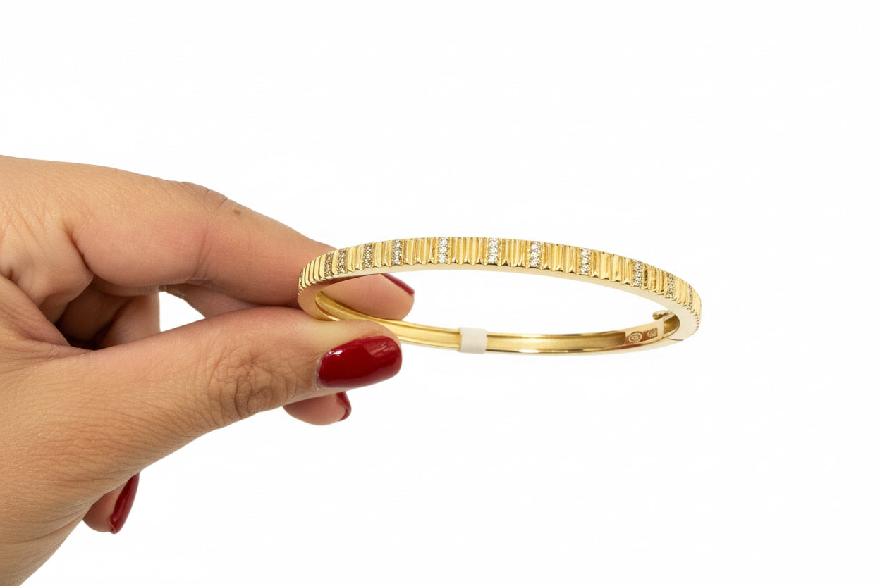 Zircon set ribbed bangle