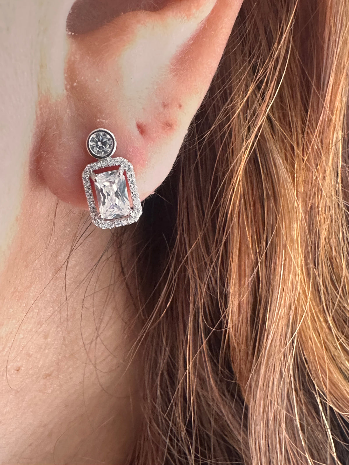 Double stud earrings