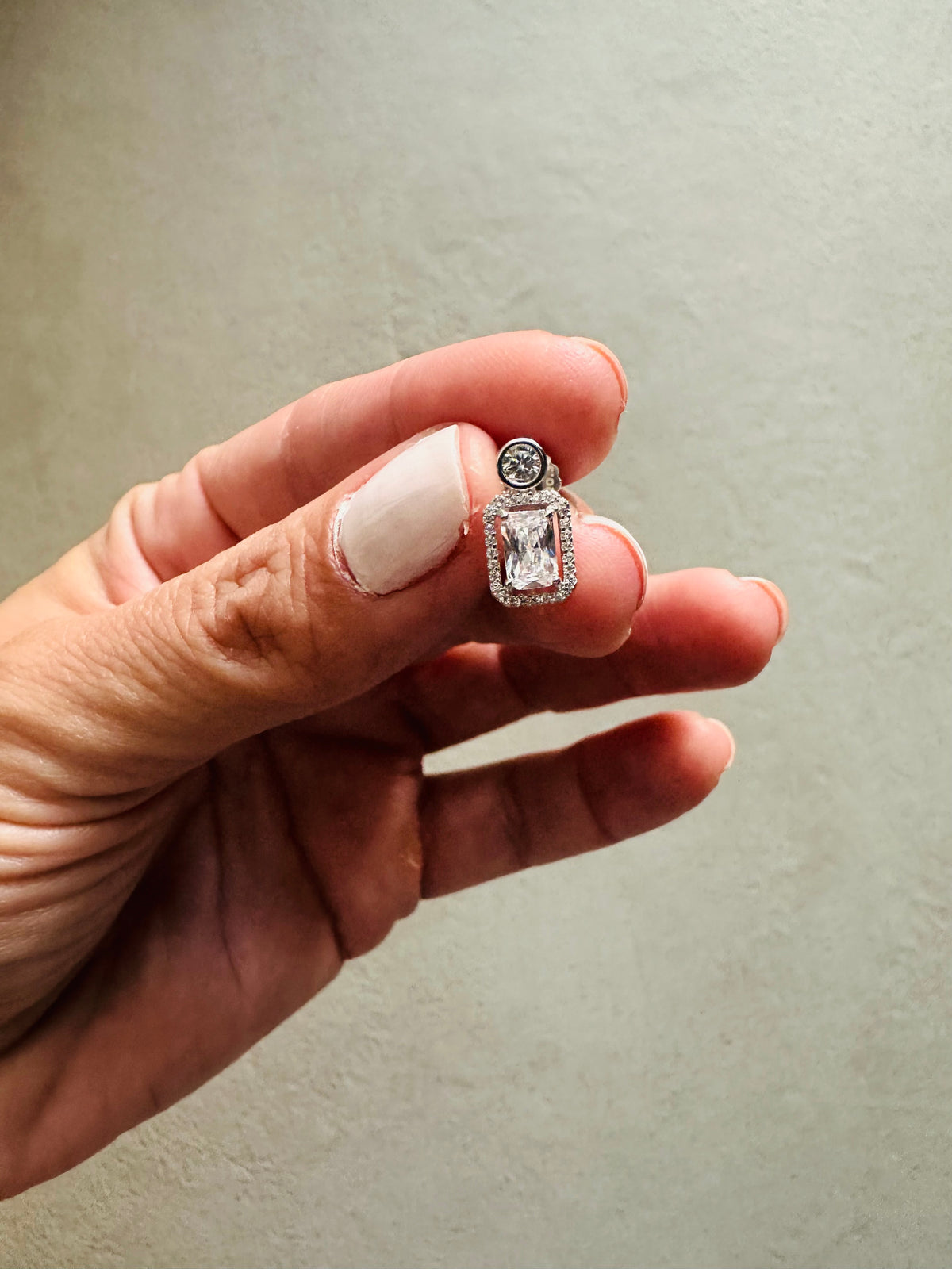 Double stud earrings