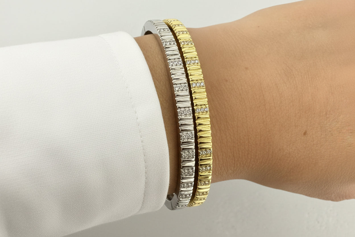 Zircon set ribbed bangle