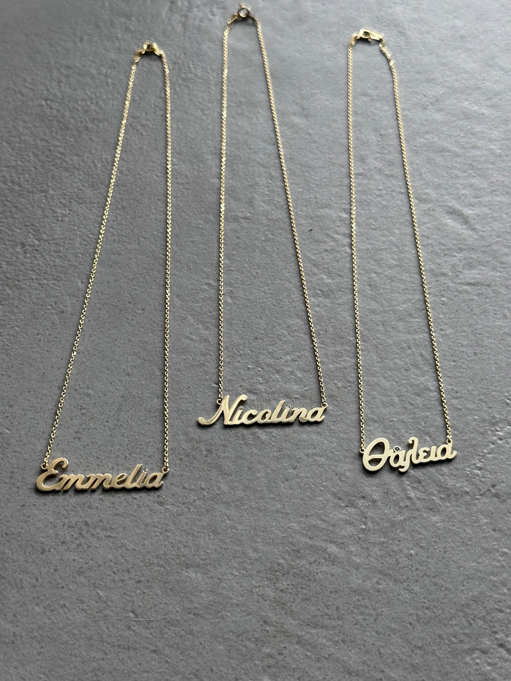 The Signature Name Collection – Personalized Name Necklace